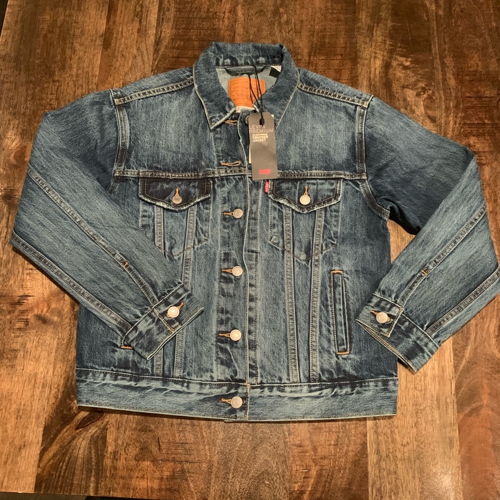Levi’s Ex-Boyfriend Trucker Jacket - Picture 3 of 8